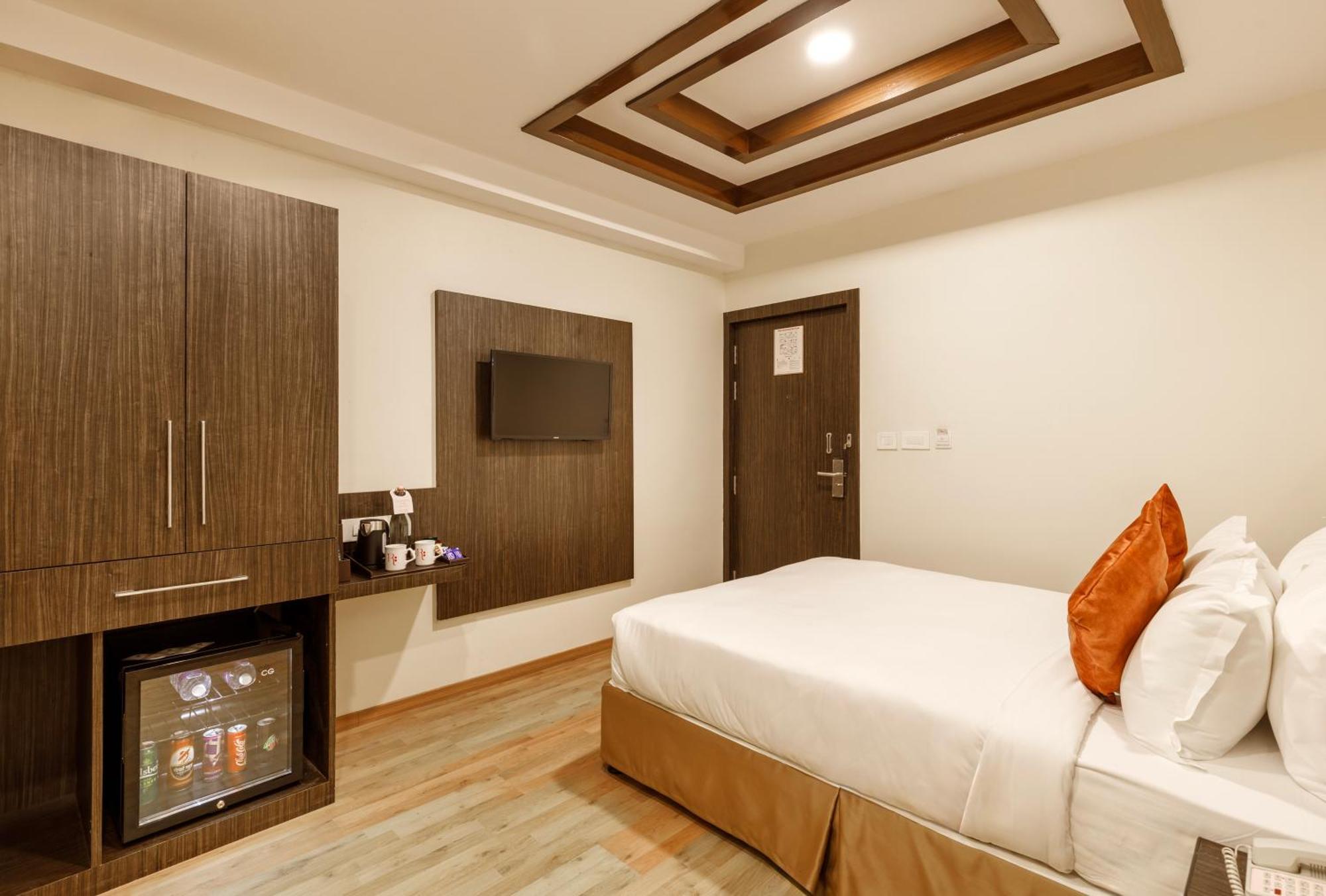 Hotel Sabrina, Kathmandu Катманду Экстерьер фото