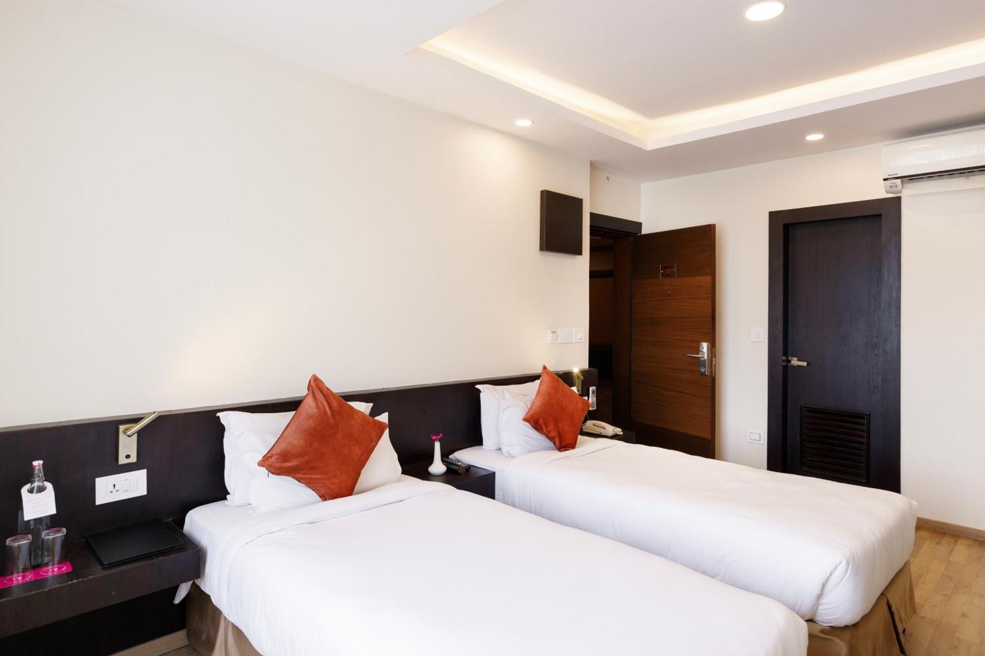 Hotel Sabrina, Kathmandu Катманду Экстерьер фото